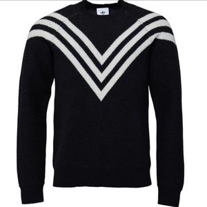 (I’M LOOKING TO BUY) This Adidas Sweater